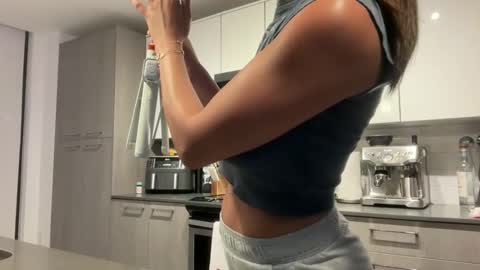 camiliakxoxo online show from 4, 11, 2025