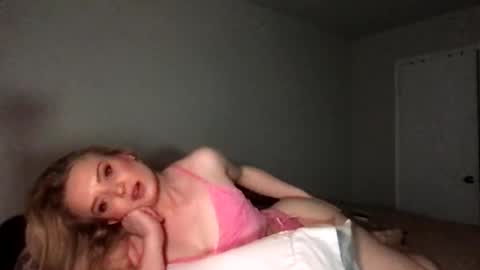 Snapshot of camilleclairexo chatting on 20, 4, 2026 camilleclairexo online show from 20, 4, 2026