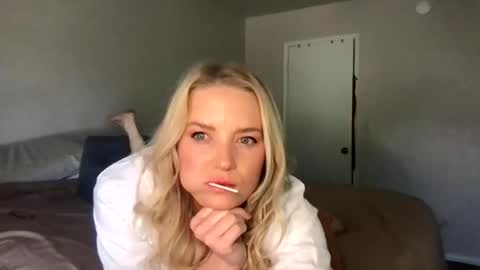 Snapshot of camilleclairexo chatting on 20, 4, 2026 camilleclairexo online show from 20, 4, 2026