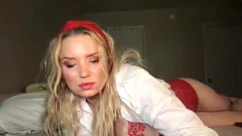 Snapshot of camilleclairexo chatting on 25, 4, 2026 camilleclairexo online show from 25, 4, 2026