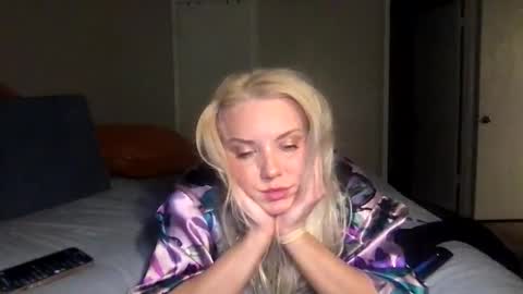 Snapshot of camilleclairexo chatting on 13, 5, 2026 camilleclairexo online show from 13, 5, 2026
