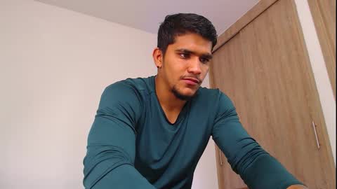 camilo_contre21 online show from 2, 12, 2025