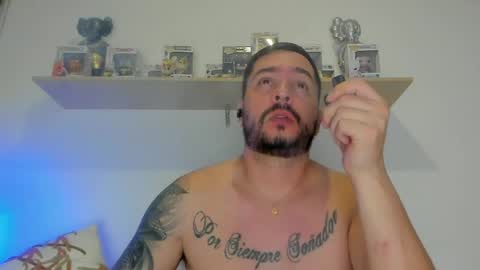 camilo_restrepo21 online show from 5, 4, 2026