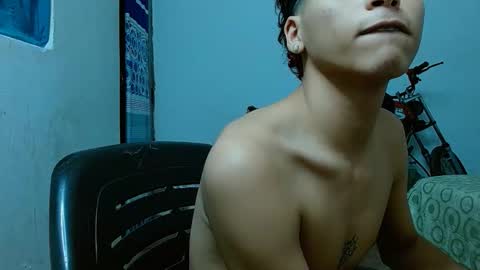 Snapshot of camilohot_2 chatting on 22, 4, 2026 camilo online show from 22, 4, 2026