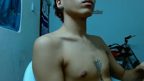 Snapshot of camilohot_2 chatting on 29, 4, 2026 camilo online show from 29, 4, 2026