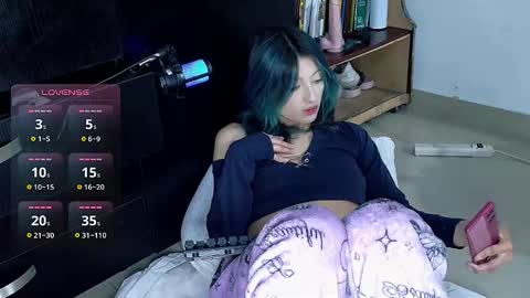 Cami  online show from 25, 11, 2025