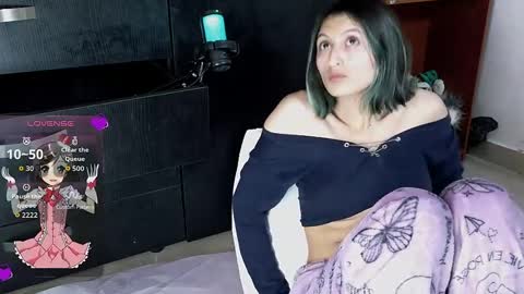 Snapshot of camilonrilli chatting on 8, 4, 2026 Cami online show from 8, 4, 2026