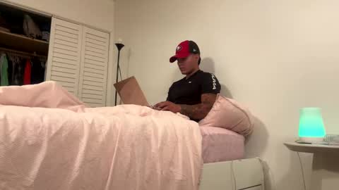 Snapshot of camilooo_cb chatting on 4, 11, 2025 camilooo_cb online show from 4, 11, 2025