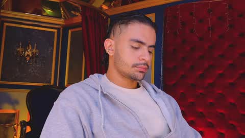 CLICK HERE  --   online show from 19, 12, 2024