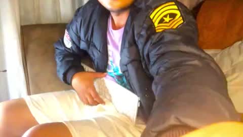 Snapshot of camivaron chatting on 10, 2, 2025 camivaron online show from 10, 2, 2025