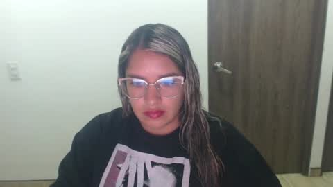 Snapshot of camivilla393140 chatting on 15, 7, 2026 camivilla393140 online show from 15, 7, 2026