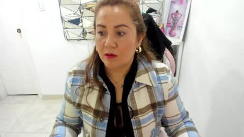 Snapshot of camixxx_m chatting on 18, 4, 2026 camixxx_m online show from 18, 4, 2026