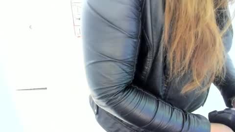 Snapshot of camixxx_m chatting on 28, 5, 2026 camixxx_m online show from 28, 5, 2026