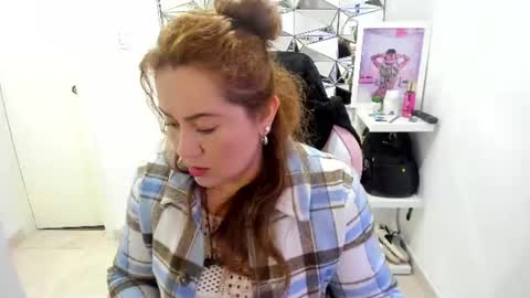 Snapshot of camixxx_m chatting on 19, 6, 2026 camixxx_m online show from 19, 6, 2026