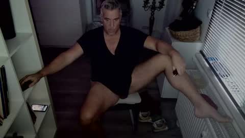 camunication online show from 24, 1, 2025