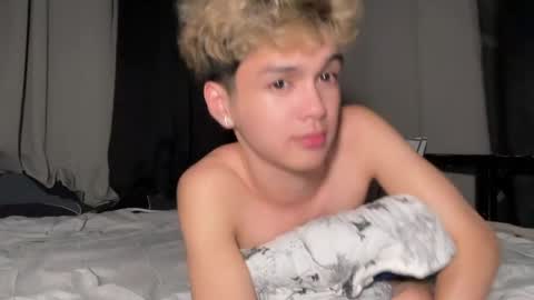 Snapshot of camwithethan chatting on 18, 4, 2026 Ethan online show from 18, 4, 2026