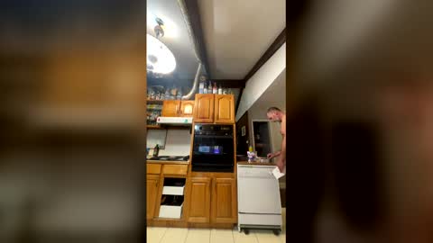 Chris online show from 28, 3, 2026