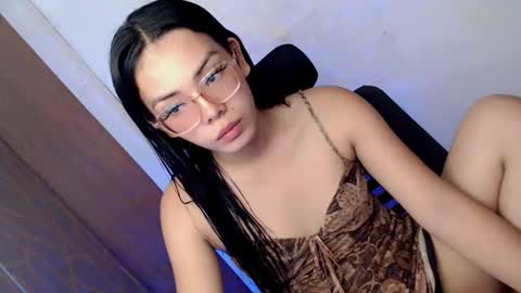 Snapshot of candi_blows chatting on 8, 6, 2026 Candi online show from 8, 6, 2026