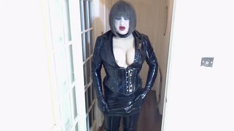 candi smokes online show from 20, 12, 2024