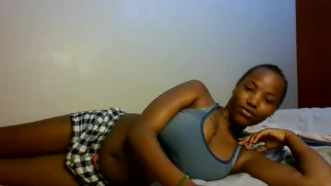 Snapshot of candiedolly chatting on 28, 7, 2026 Candie online show from 28, 7, 2026