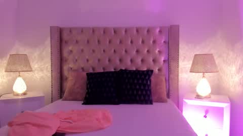 Candie  online show from 11, 2, 2026