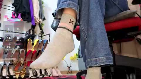 Candy FOLLOW ME online show from 11, 1, 2026