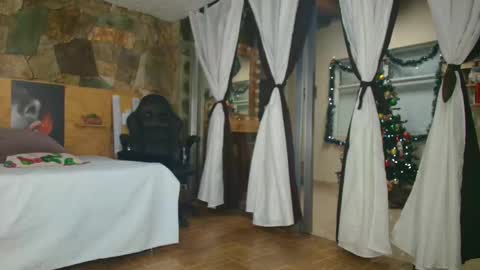 Jolie online show from 8, 11, 2025