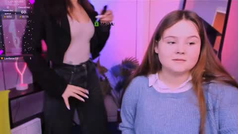 Snapshot of candy_flossie1 chatting on 5, 12, 2025 candy flossie1 online show from 5, 12, 2025