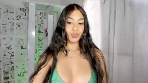 Snapshot of candy_hes chatting on 22, 12, 2024 Nickol online show from 22, 12, 2024