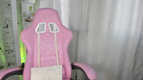 Snapshot of candy_hes chatting on 23, 1, 2025 Nickol online show from 23, 1, 2025