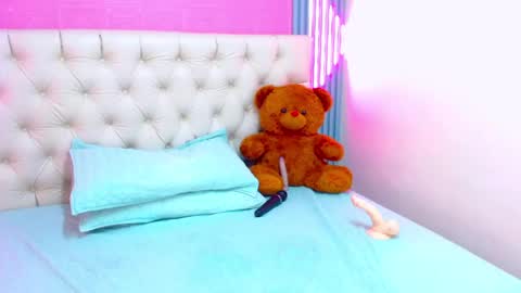 sofia perez online show from 10, 12, 2024