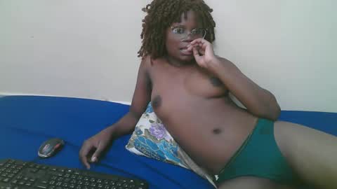 Snapshot of candy_lisah chatting on 2, 4, 2026 Lisa online show from 2, 4, 2026