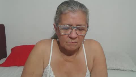 Snapshot of candy_mature_ chatting on 27, 5, 2026 candy online show from 27, 5, 2026