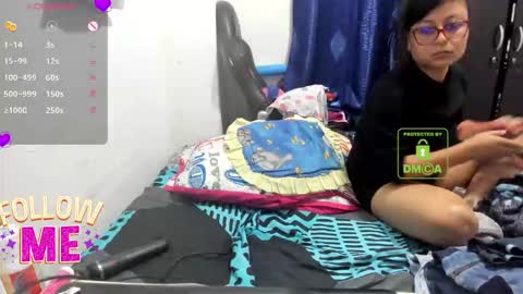 Snapshot of candy_val chatting on 17, 10, 2025 candy_val online show from 17, 10, 2025