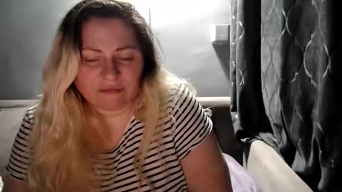 Snapshot of candycream74 chatting on 3, 2, 2026 Laura online show from 3, 2, 2026