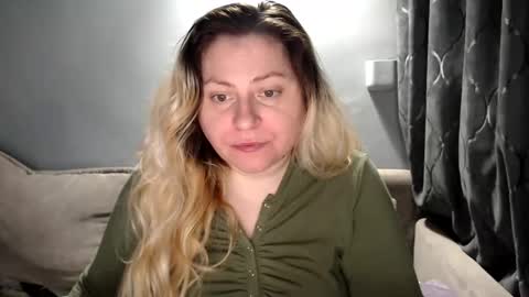 Snapshot of candycream74 chatting on 18, 2, 2026 Laura online show from 18, 2, 2026