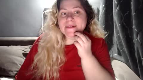 Snapshot of candycream74 chatting on 22, 2, 2026 Laura online show from 22, 2, 2026