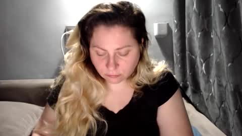 Snapshot of candycream74 chatting on 31, 3, 2026 Laura online show from 31, 3, 2026