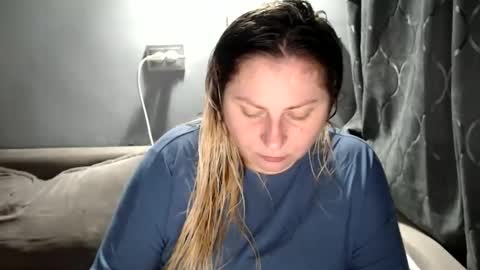 Snapshot of candycream74 chatting on 4, 4, 2026 Laura online show from 4, 4, 2026