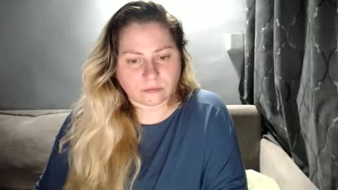 Snapshot of candycream74 chatting on 8, 4, 2026 Laura online show from 8, 4, 2026