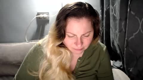 Snapshot of candycream74 chatting on 12, 4, 2026 Laura online show from 12, 4, 2026