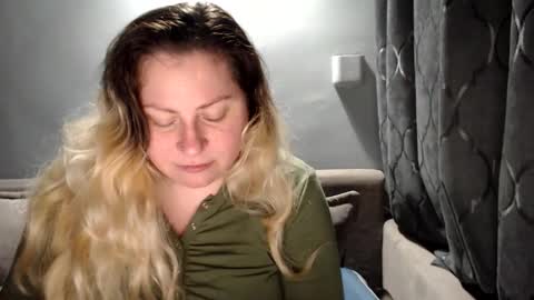 Snapshot of candycream74 chatting on 13, 4, 2026 Laura online show from 13, 4, 2026