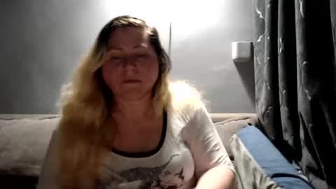 Snapshot of candycream74 chatting on 15, 4, 2026 Laura online show from 15, 4, 2026