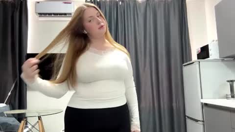 Snapshot of candyflop chatting on 30, 7, 2026 Anna online show from 30, 7, 2026