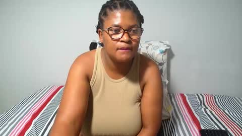 Snapshot of candyyumsaerolaxx chatting on 4, 6, 2026 candyyumsaerolaxx online show from 4, 6, 2026