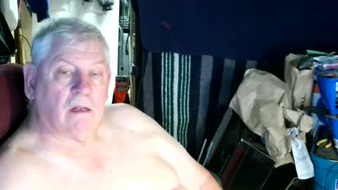 Snapshot of canoelicker69 chatting on 22, 7, 2026 canoelicker69 online show from 22, 7, 2026