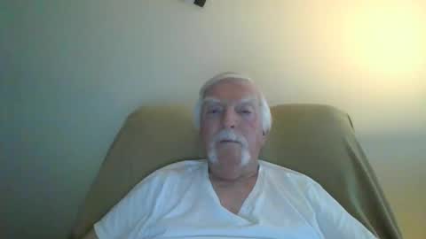 Snapshot of capecod21 chatting on 21, 12, 2024 capecod21 online show from 21, 12, 2024