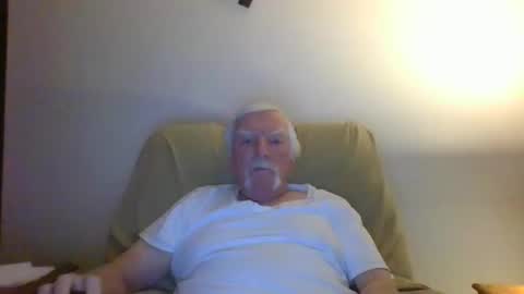 Snapshot of capecod21 chatting on 11, 1, 2025 capecod21 online show from 11, 1, 2025