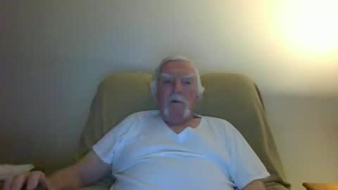 Snapshot of capecod21 chatting on 9, 2, 2025 capecod21 online show from 9, 2, 2025