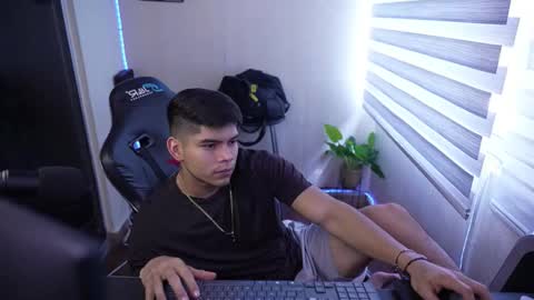 Snapshot of capizzi_ chatting on 15, 2, 2026 David Capizzi online show from 15, 2, 2026